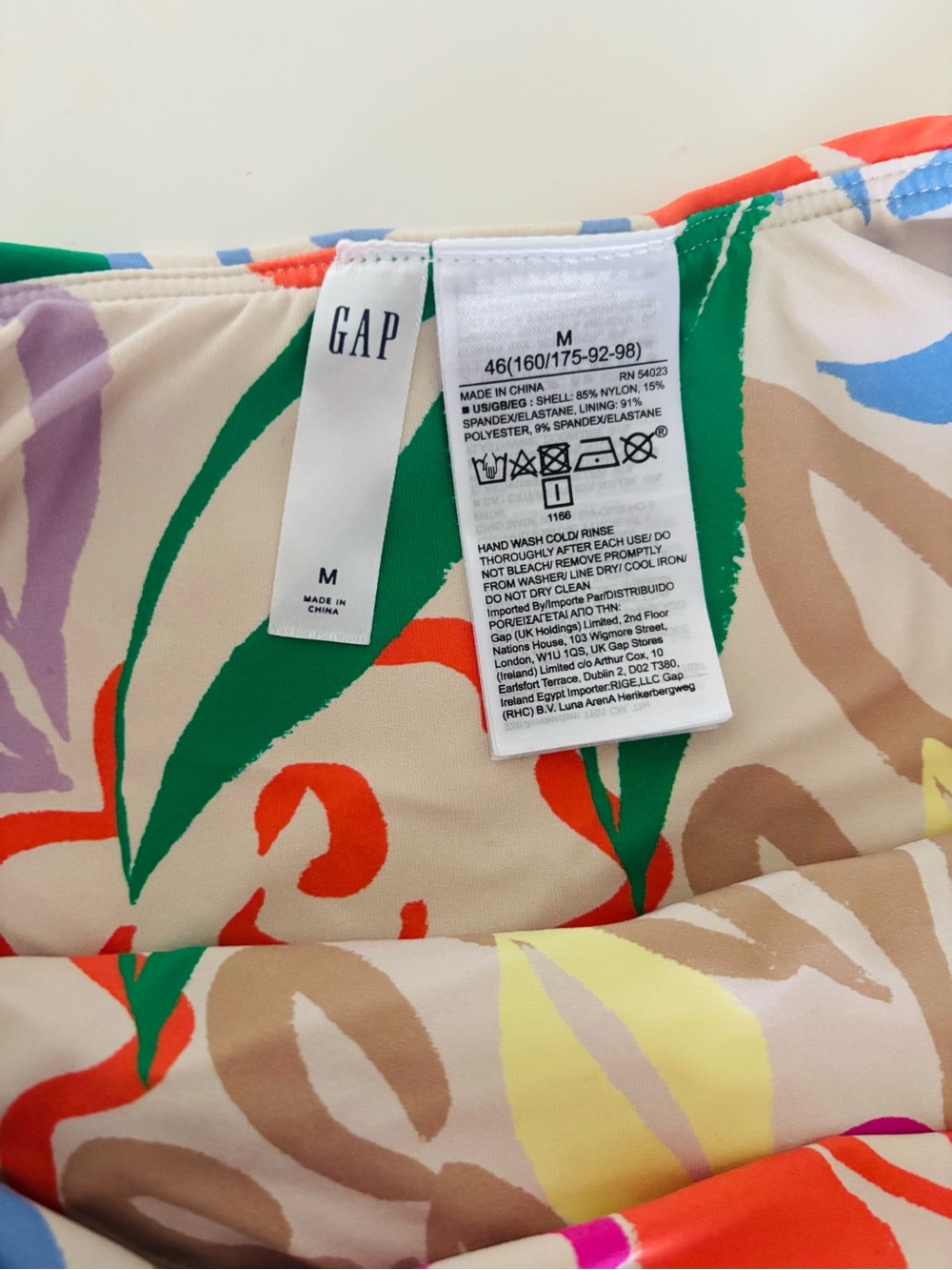 GAP Maternity Two-Piece Tankini Swimsuit - Fun and colorful! Large - Picture 6 of 8